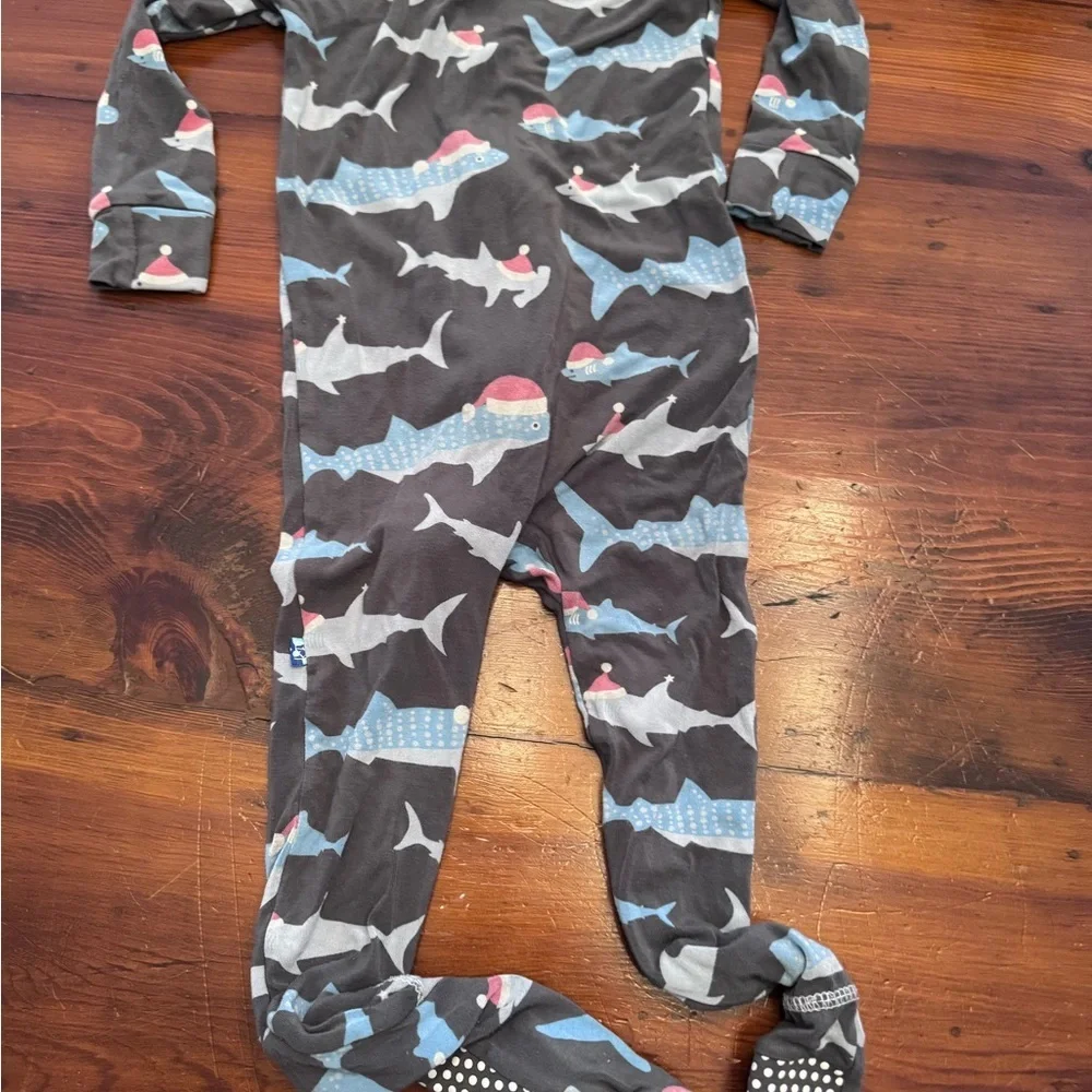 Kickee Pants Santa shark bamboo footie zip up size 2T